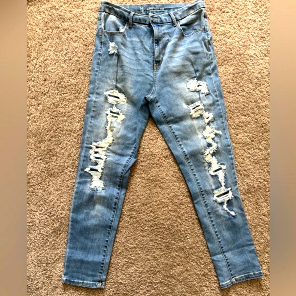 NEW NoBo Distressed Blue Jeans Super High Rise Size 15. No Tag
